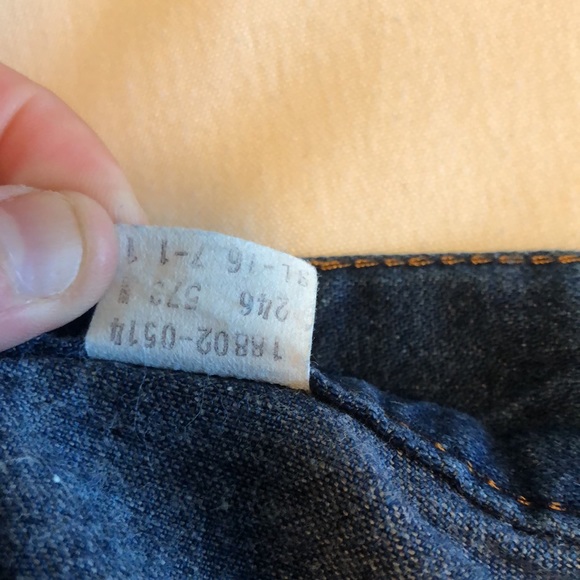 Rare Vintage Levi’s Bell Bottom Jeans - Picture 11 of 15